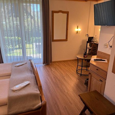 Hotel Restaurant Adler Stube ミュンスタータール エクステリア 写真