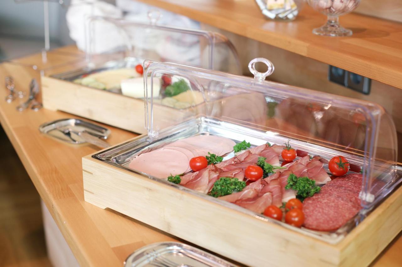 Hotel Restaurant Adler Stube ミュンスタータール エクステリア 写真