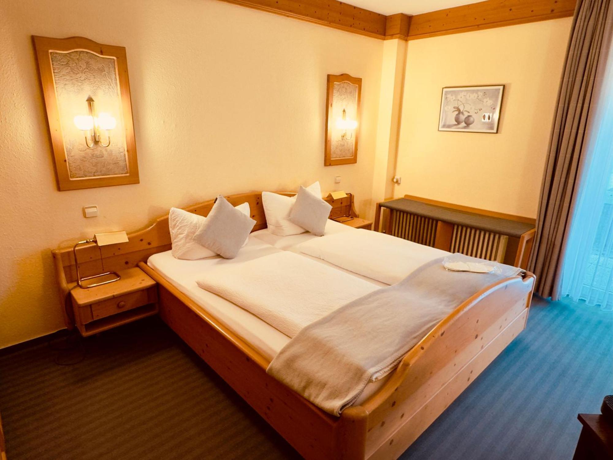 Hotel Restaurant Adler Stube ミュンスタータール エクステリア 写真